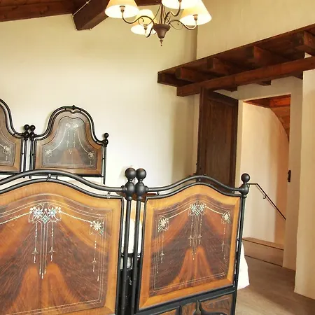 Il Fienile E Il Borghetto منزل ريفي *